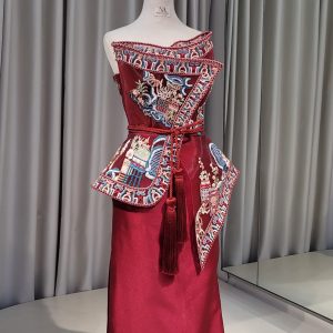 Maroon Cheongsam with Embroidery Drapery