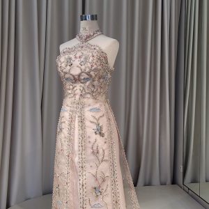 Soft Pink Halter Neckline cheongsam with Train